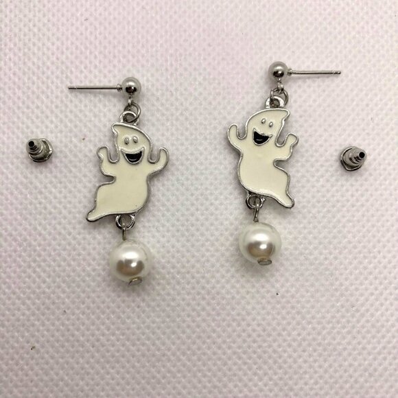 !!LAST PAIR!! Cute Ghost Earrings with Faux Pearls - Picture 2 of 5